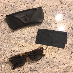 DIFF EYEWEAR SUNGLASSES